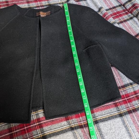 Beautiful winter wool capelet - Picture 4 of 5